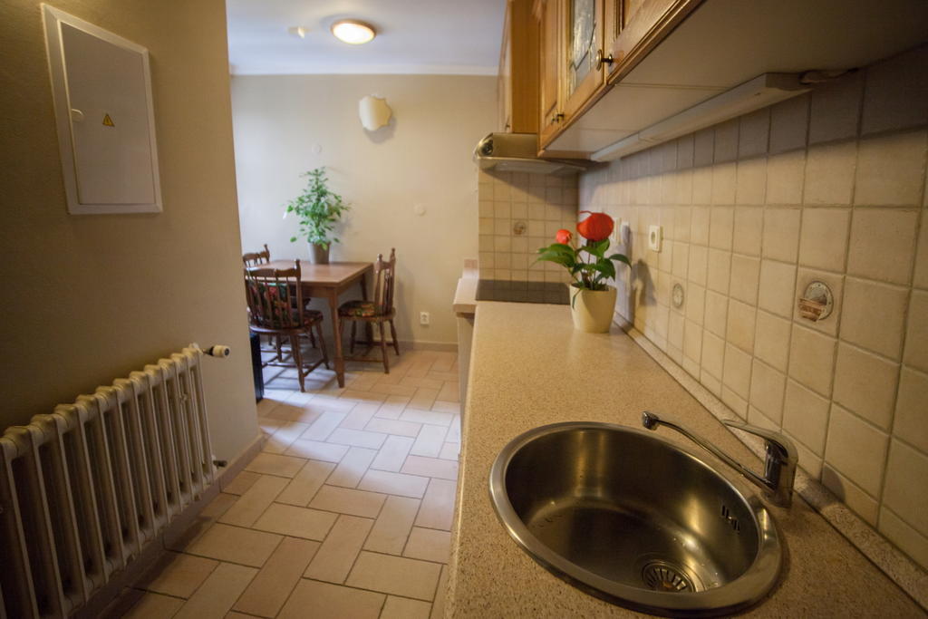 Apartment Nerudova By Interhome Prag Rum bild